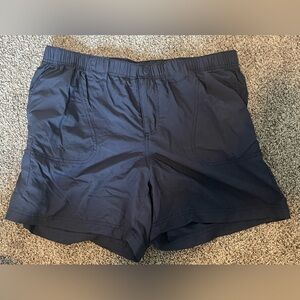 Large Women’s Columbia Shorts